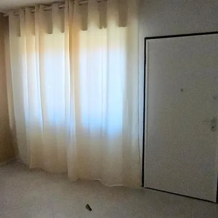 Short Location Paratore Casa Melina 홈스테이 *