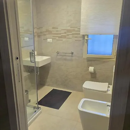 Short Location Paratore Casa Melina 홈스테이 *